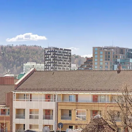 4br Penthouse In Center With Free Parking *