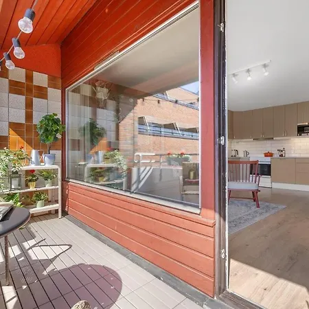 4br Penthouse In Center With Free Parking *