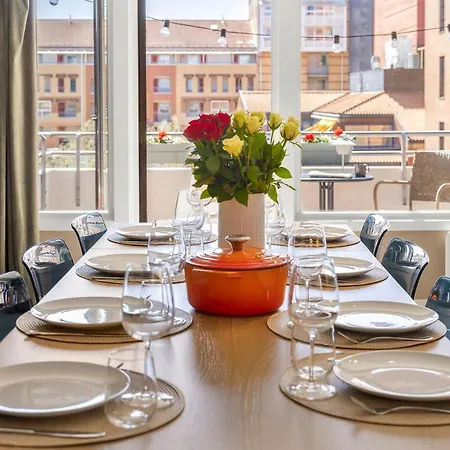 4br Penthouse In Center With Free Parking