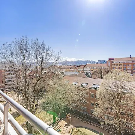 4br Penthouse In Center With Free Parking
