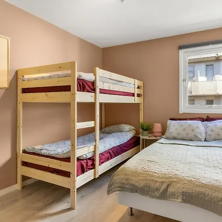 4br Penthouse In Center With Free Parking