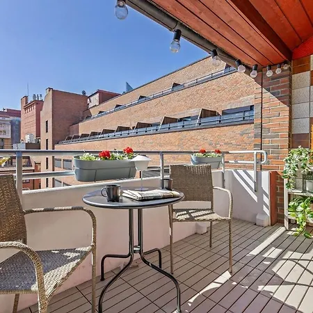 Apartament 4br Penthouse In Center With Free Parking *